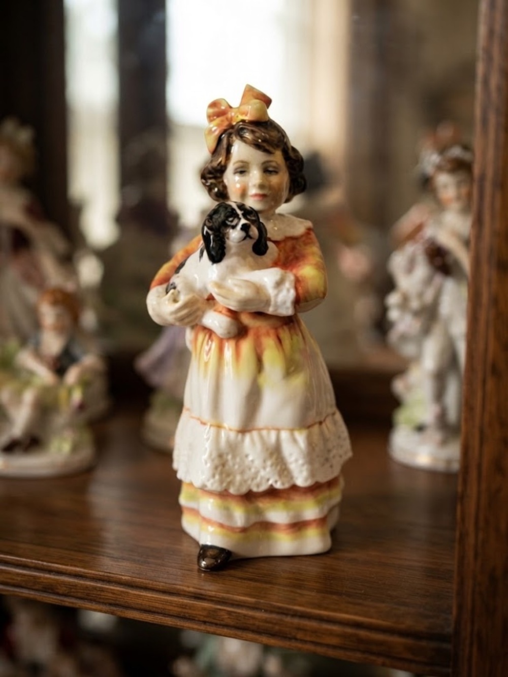 Faithful Friend - No Box Nb1787 Royal Doulton Figurine